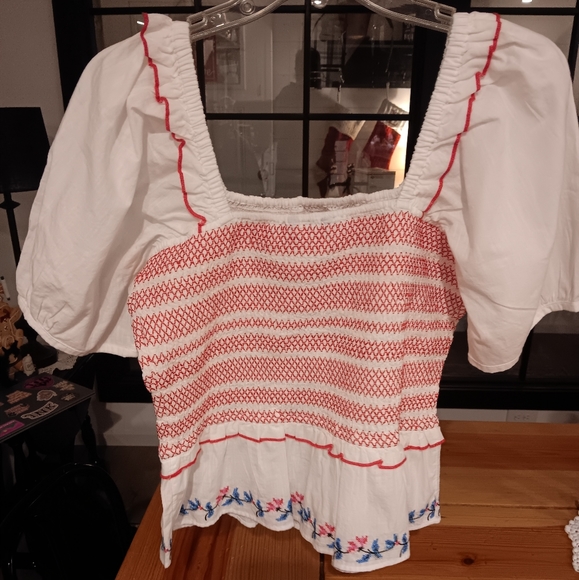 Draper James, Embroidered Blouse, size- L,  White, Red, and Blue, NWT - Picture 2 of 5